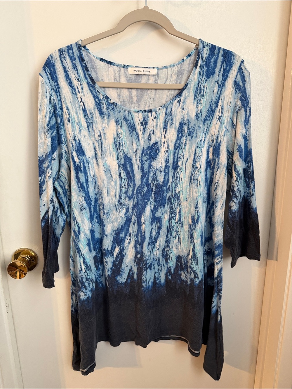 Rose & Olive Blue and White Brushstroke Scoop Neck Tunic